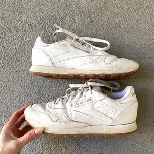 REEBOK | Classic White Leather Sneakers | 8.5
